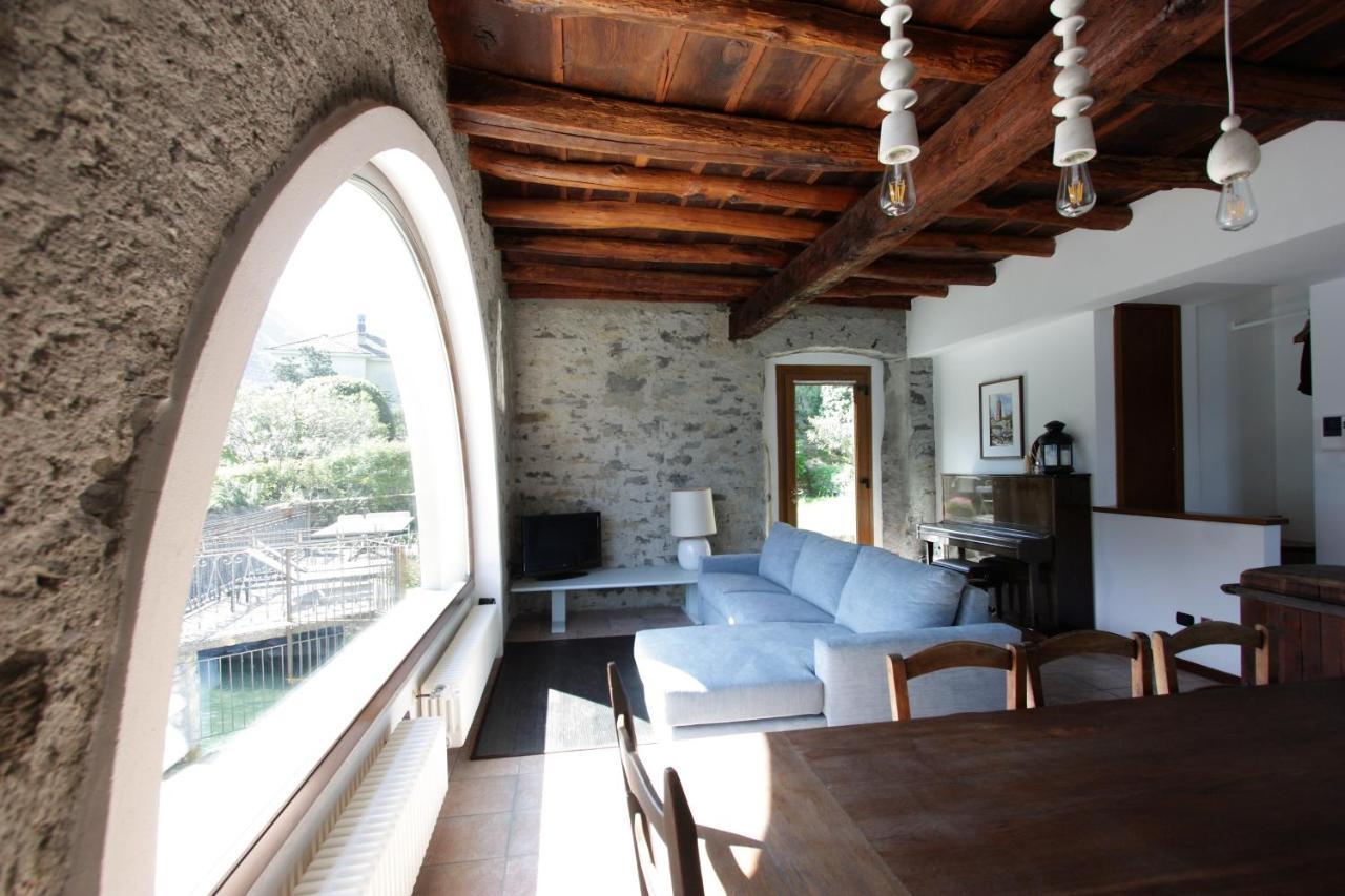 House On The Lake Shore Of Laglio Exteriör bild