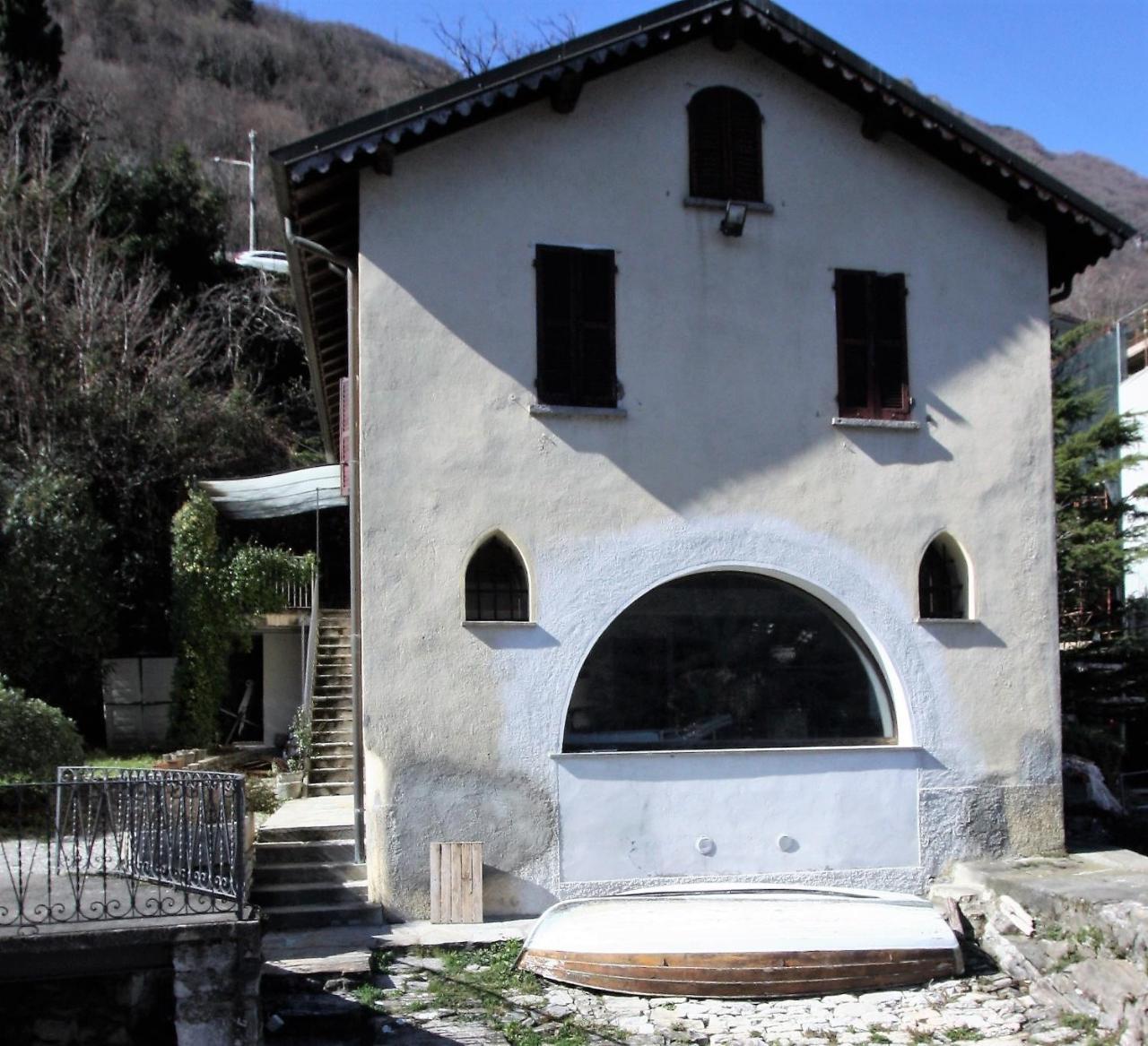 House On The Lake Shore Of Laglio Exteriör bild