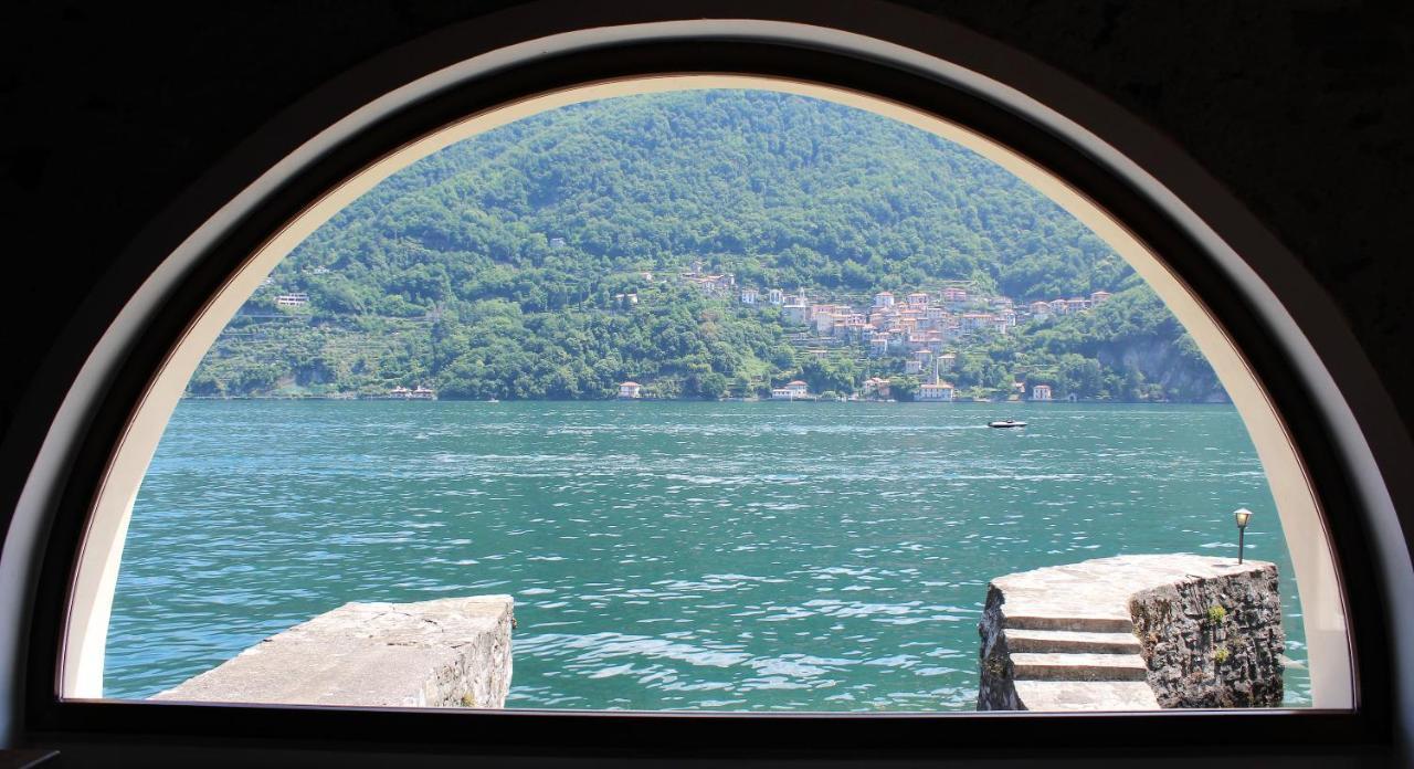 House On The Lake Shore Of Laglio Exteriör bild
